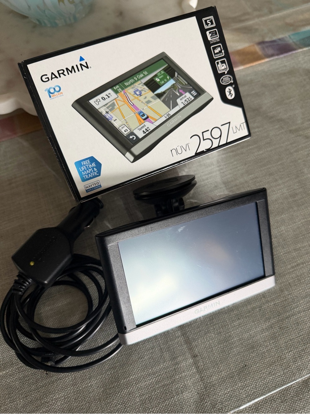 garmin nüvi 2597 LMT GPS Navigator - Black & Silver